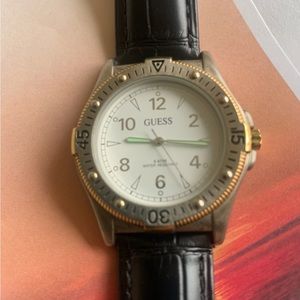 Guess Water Resistant, Vintage, Classic